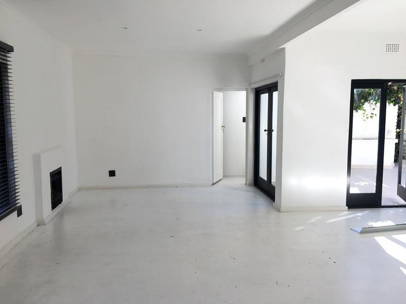 To Let 2 Bedroom Property for Rent in Bishopscourt Western Cape